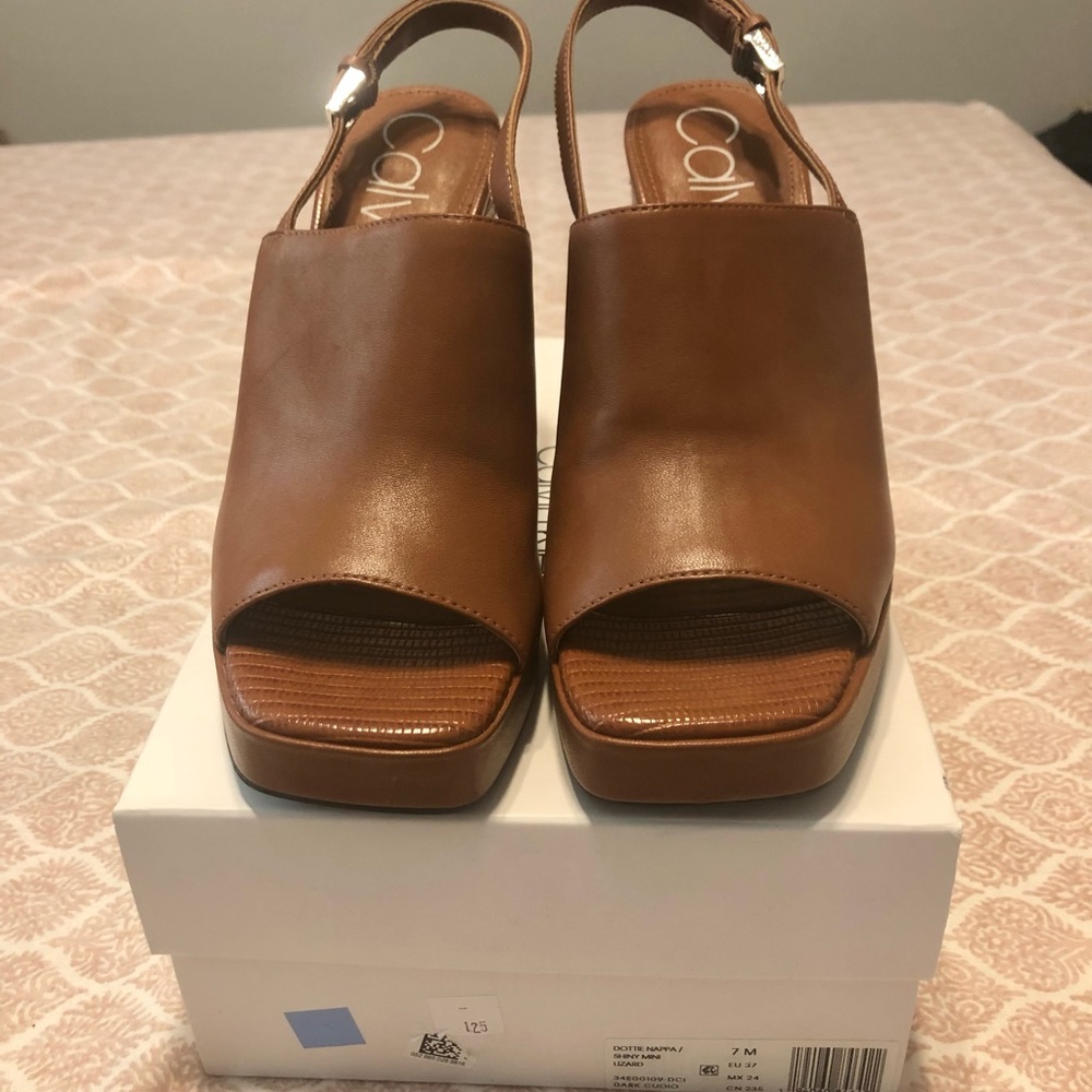 Calvin Klein “Dottie Nappa” heels cognac